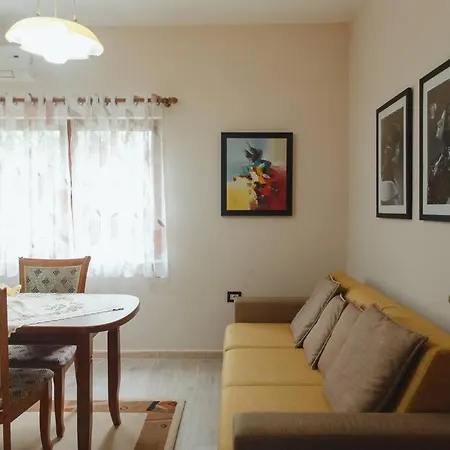 Rare With Private Parking & Garden Durrës