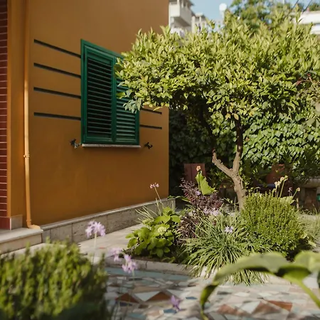 Appartement Rare With Private Parking & Garden Durrës
