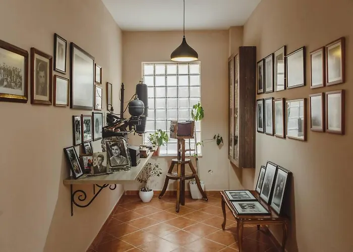 Rare With Private Parking & Garden * Durrës